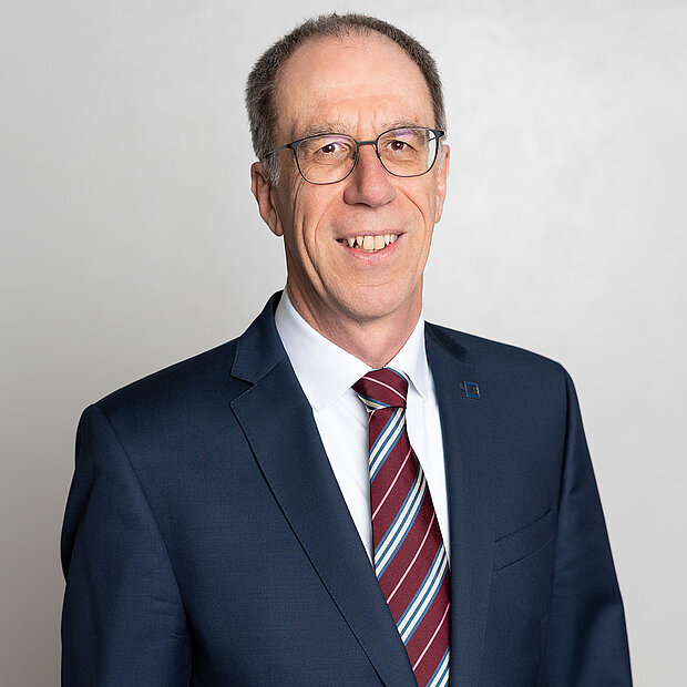 Prof. Dr. Paul Pauli