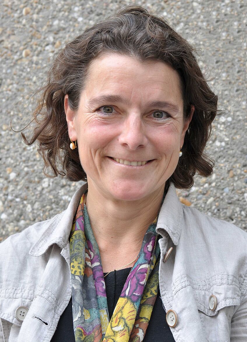 Prof. Dr. Christina Binder
