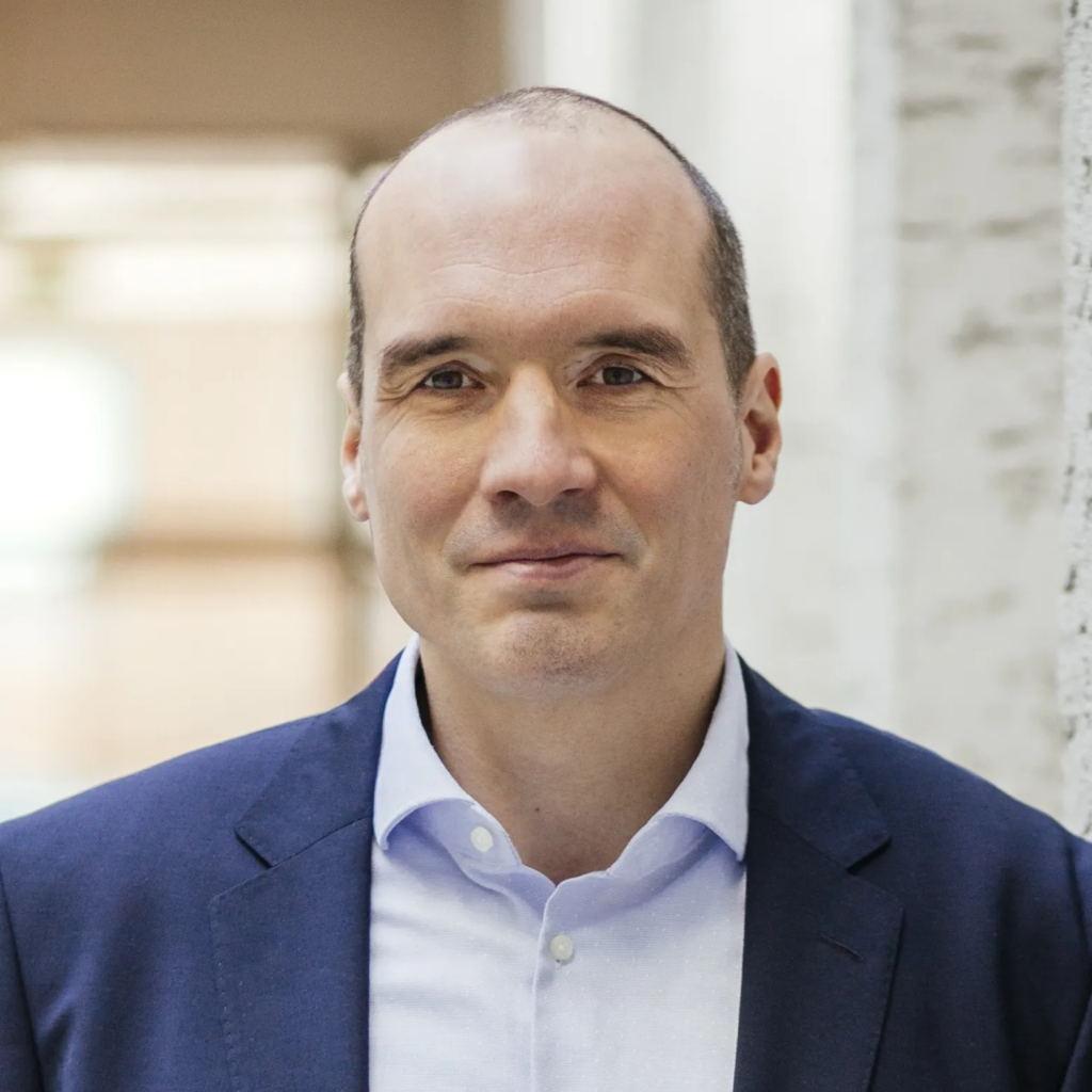 Prof. Dr. Sebastian Schwenen